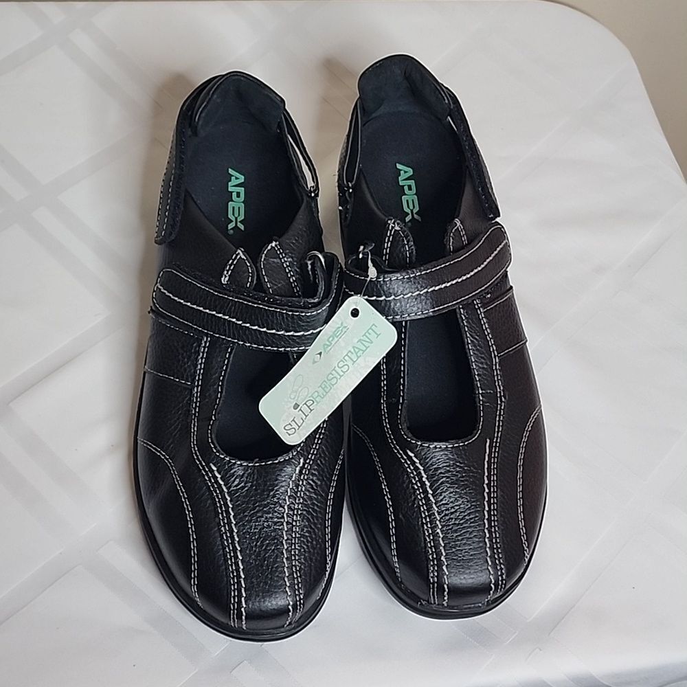 New Apex Diabetic Slip Resistant Shoes